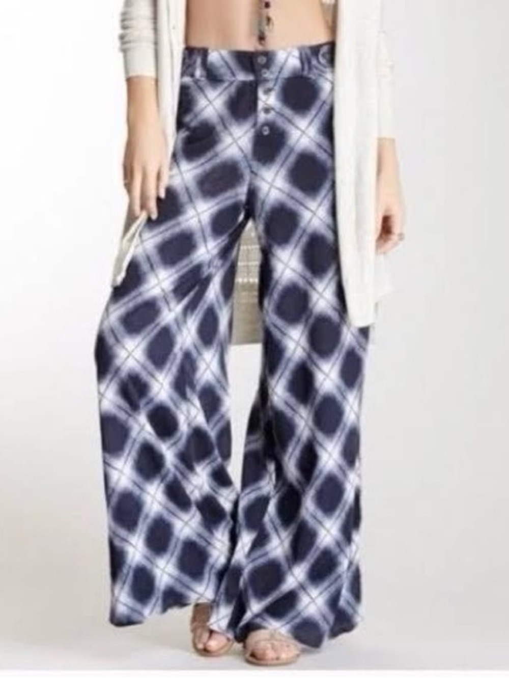 Free People Navy & White Diamond Bias Wide-Leg Pants Size 2 — Flawed